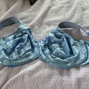 Full coverage wired bra